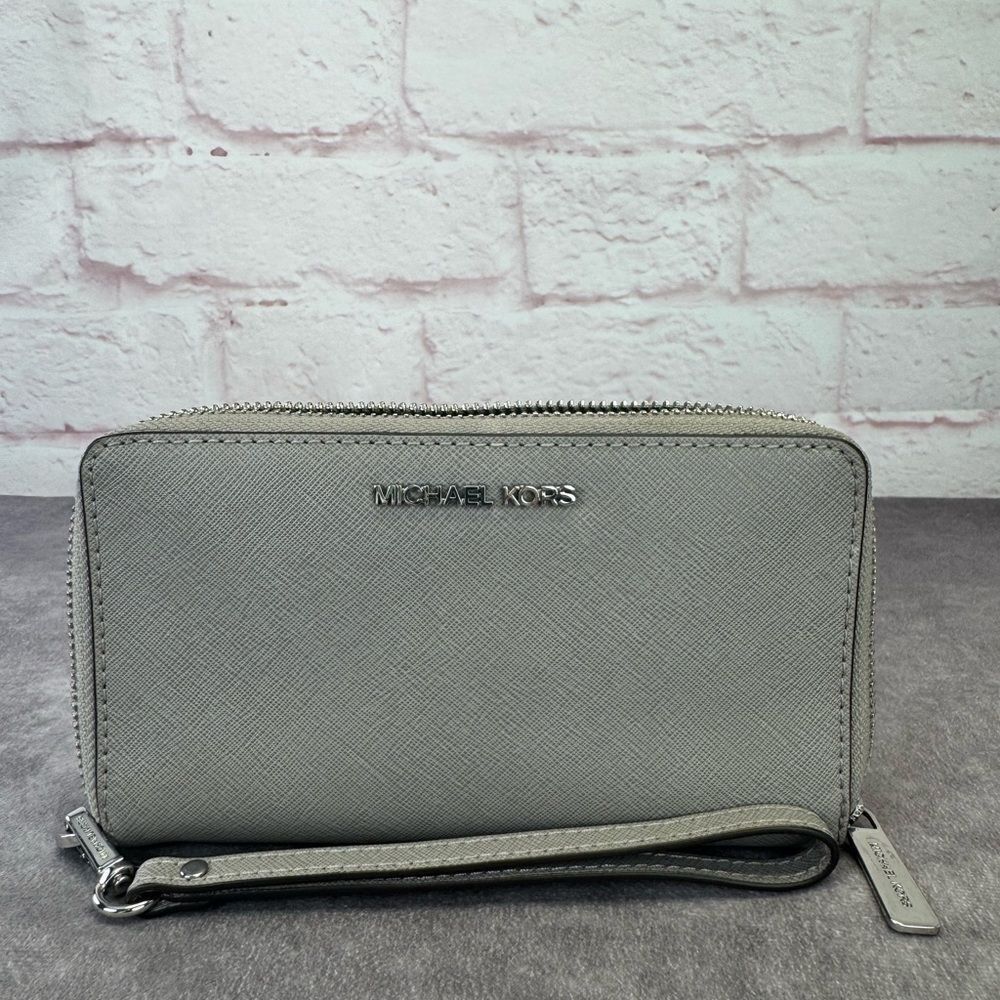 Michael Kors Gray Jet Set Saffiano Wristlet Wallet Phone Case